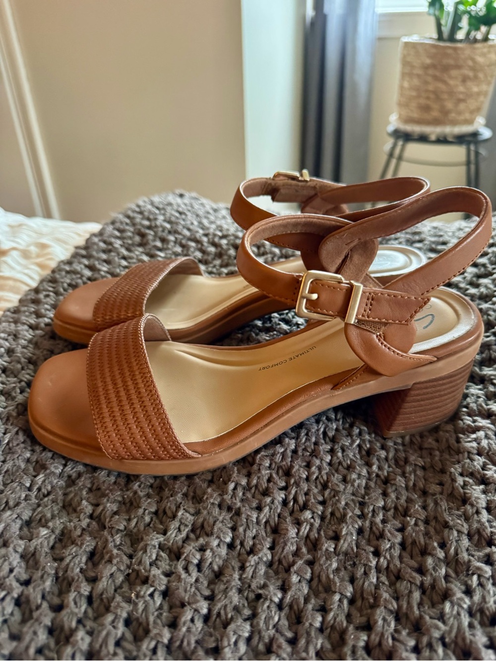 Women’s Clarks Brown Leather Block Heel Ankle Strap Sandals